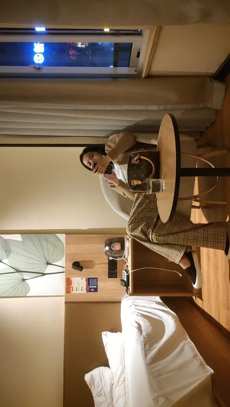 高端茶新晋老哥约操御姐洗完澡直接开操骑乘打桩机搞得爽了浪叫不断